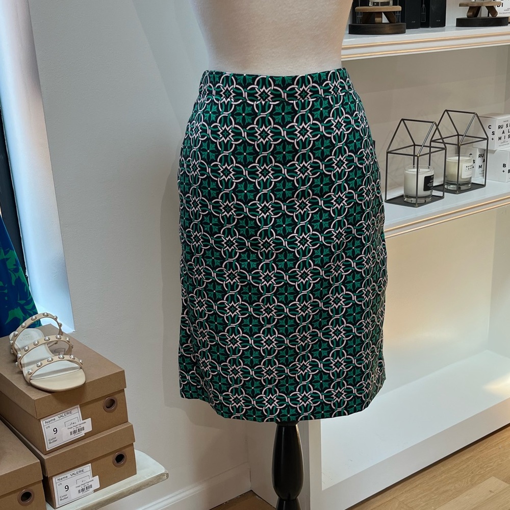 J Crew Pencil Skirt, Patterned, Size 8, EUC